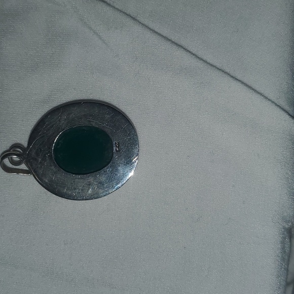 Pendent - Picture 2 of 3